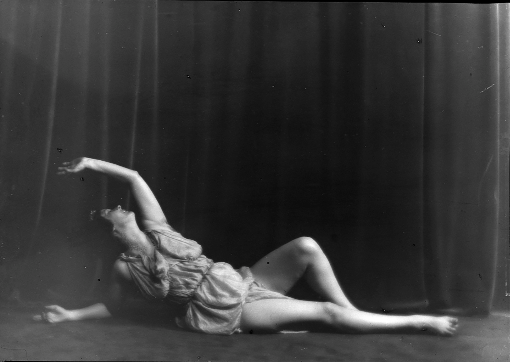 Dance and the Metropolis