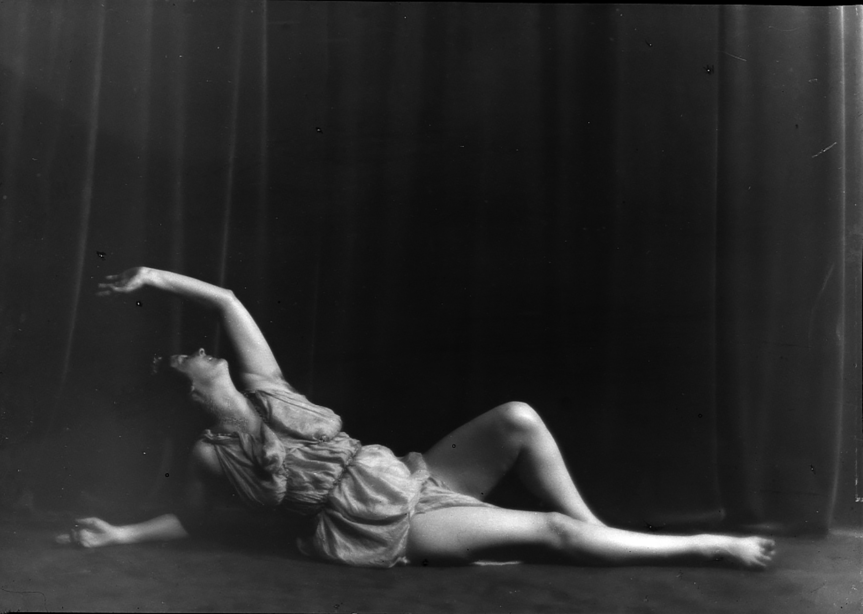 Dance and the Metropolis