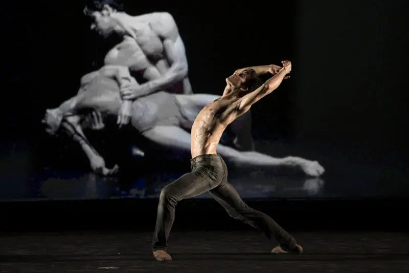 Roberto Bolle in “Passage” with Polina Semionova. Photograph by Luciano Romano