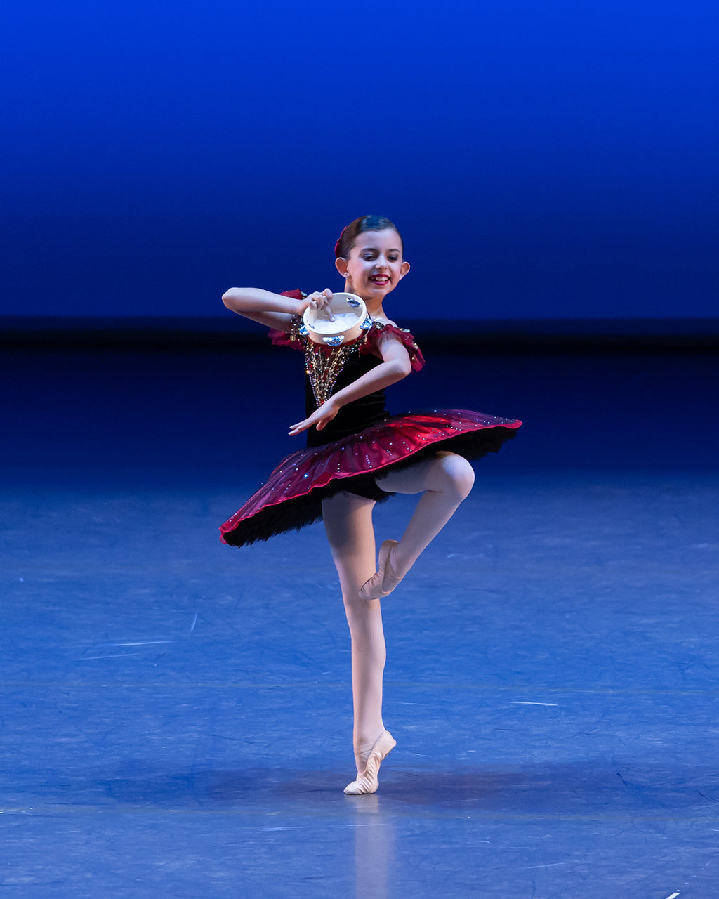 Asha Subashi in “Esmerelda” variation. Photograph by Luke Kwo