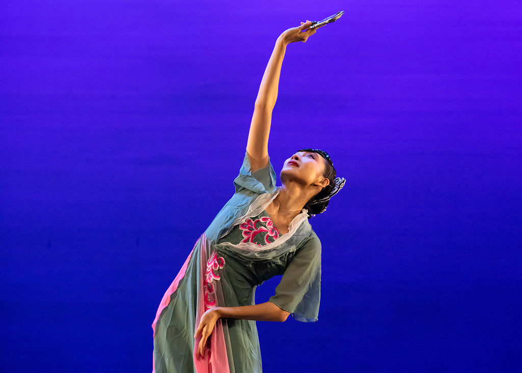 Miaotian Sun in “Rouged Lips” by  Tong Ruirui and Miaotian Sun. Photograph by Steven Pisano