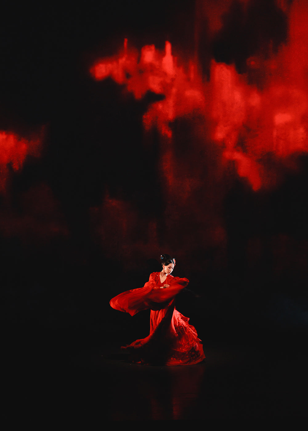 He Shang Dance Theater in “Dream in the Peony Pavilion” by Li Xing and Huang Jiayuan. Photograph courtesy of He Shang Dance Theater