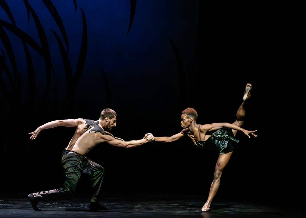 Lewis Formby and Rishan Benjamin in “Emergence” by Crystal Pite. Photograph by Andy Ross