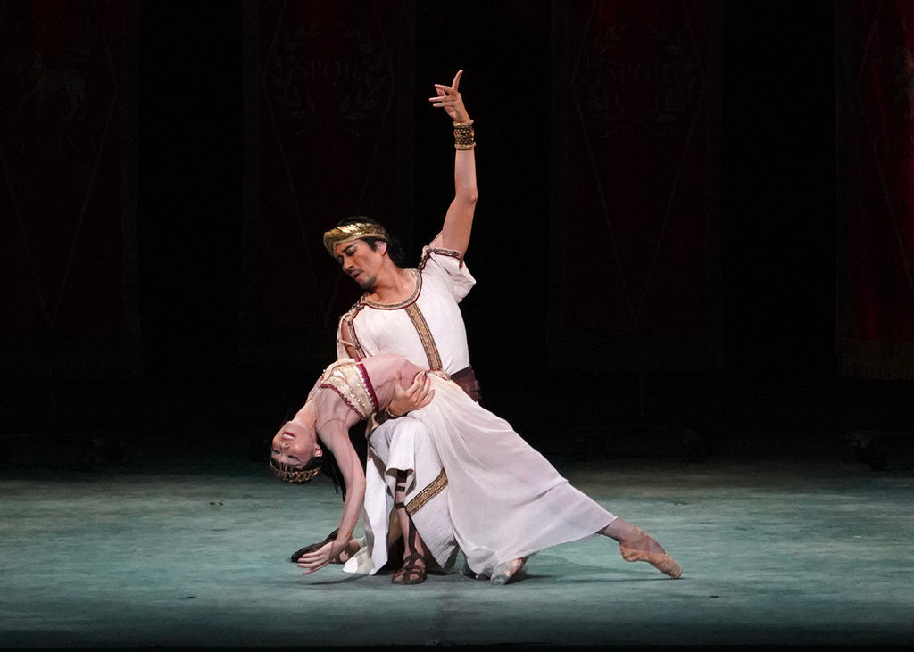 Shuntaro Miyao and Sena Hidaka in “Cleopatra” by Tetsuya Kumakawa. Photograph courtesy of K-Ballet Tokyo 