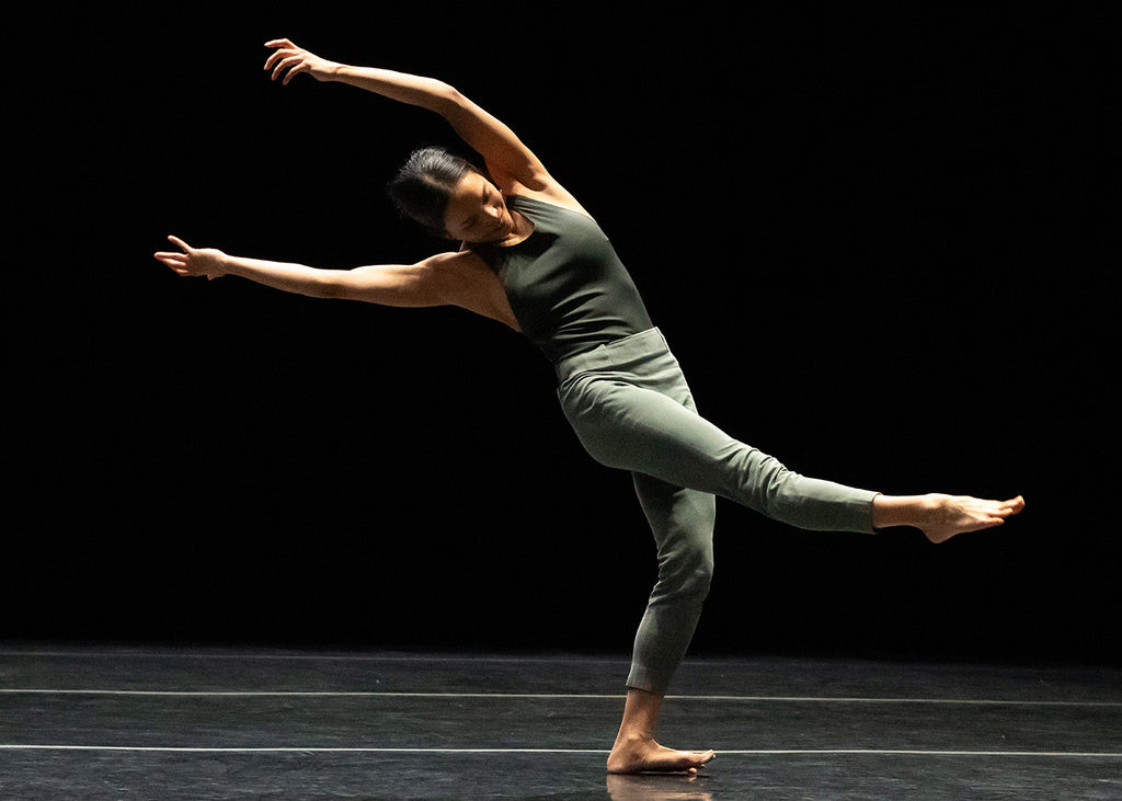 Stephanie Amurao in “The Waves” by Noé Soulier. Photograph by Steven Pisano 