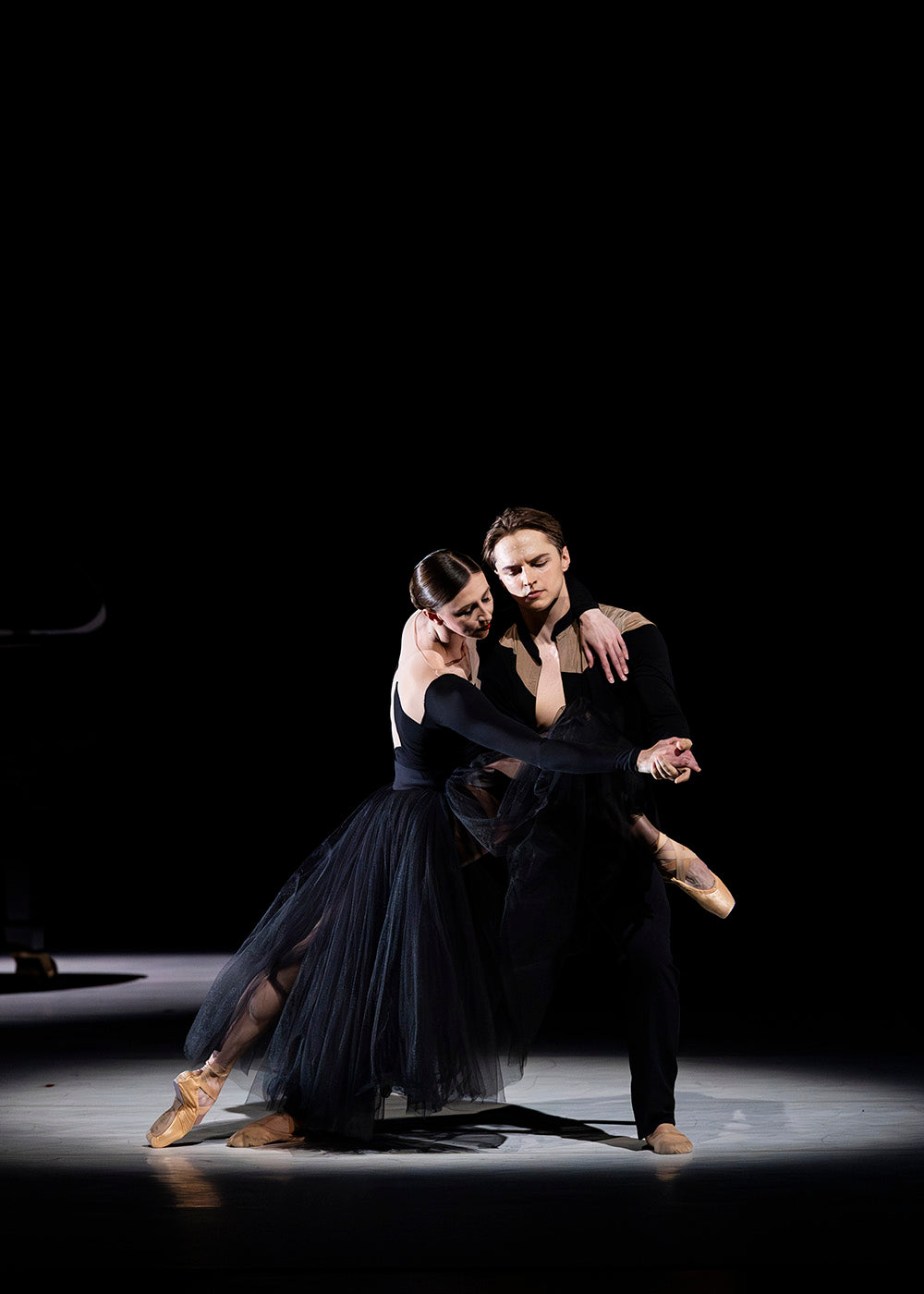 Elle Macy and Dylan Wald in Jessica Lang’s “Ghost Variations.” Photograph by Angela Sterling