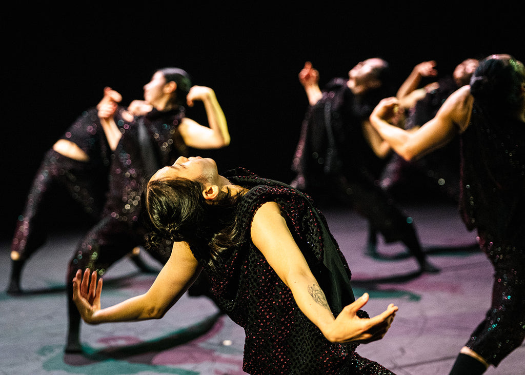 Korea National Contemporary Dance Company in “Hakkō” by Ryu Suzuki