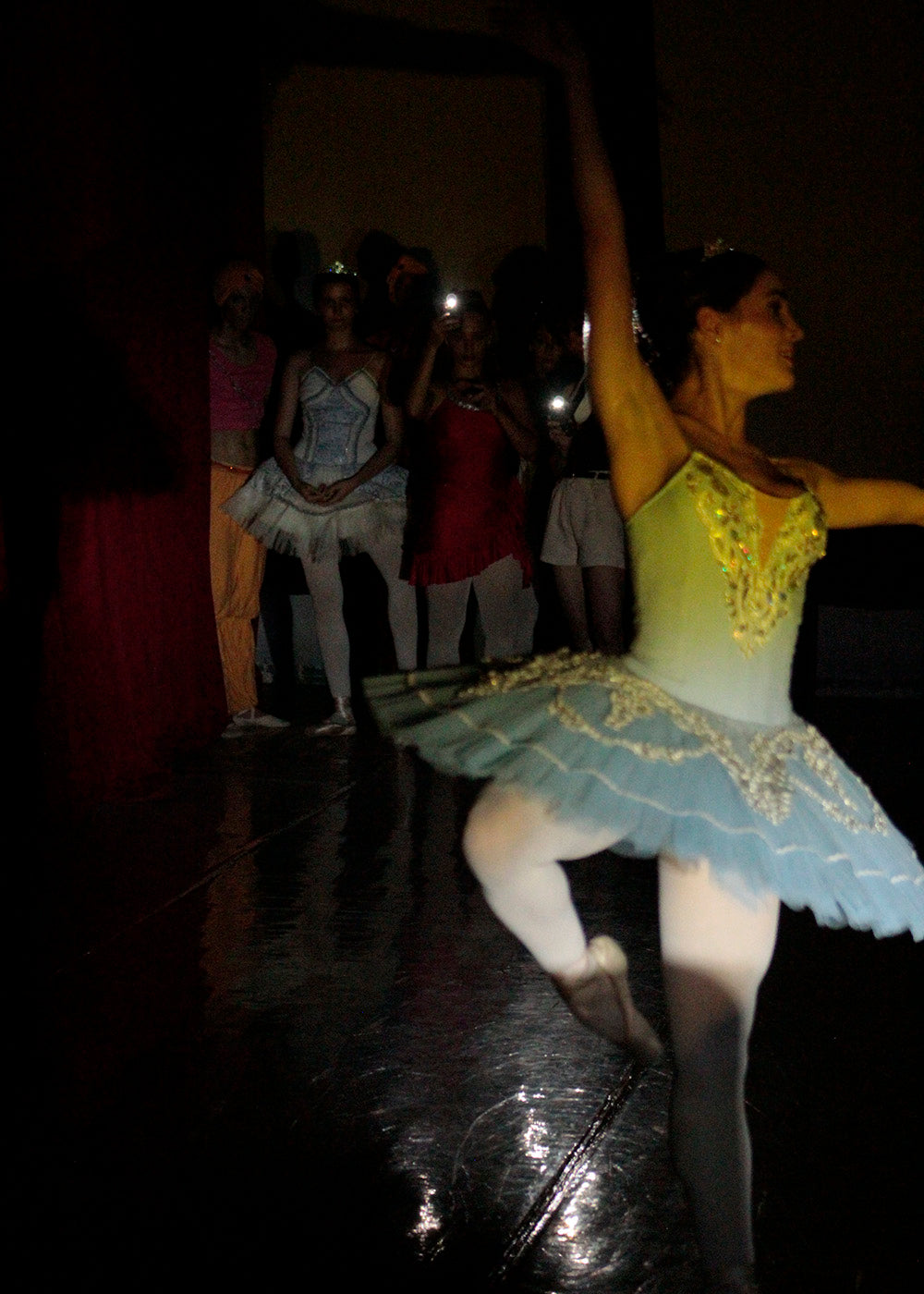 ProDanza performing at Teatro América, Cuba. Photograph by Sebastián Miló