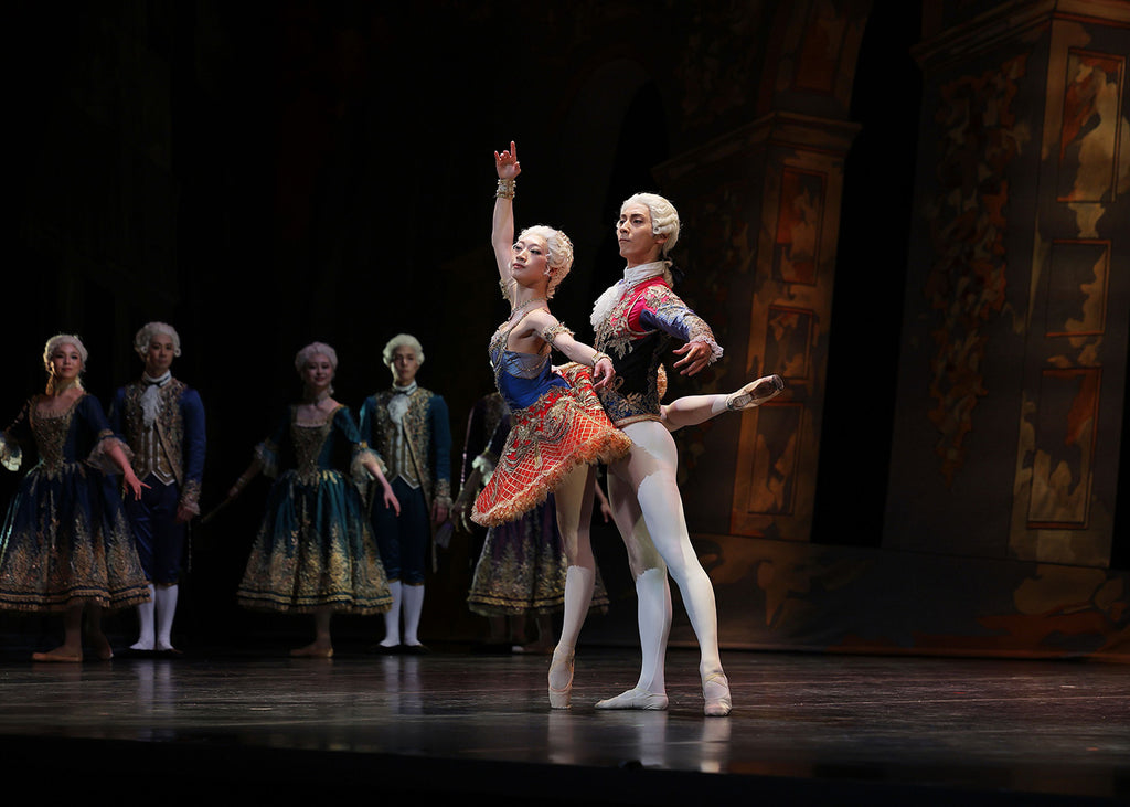 Noi Kinoshita and Ren Kuriyama in “The Flames of Paris” by Shuntaro Miyao. Photograph by Ayumu Gonbi, courtesy of K-Ballet Tokyo
