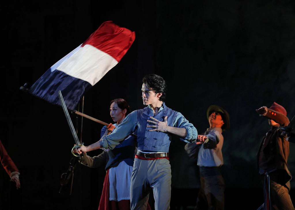 Dmitri Smilevsky as Phillipe in “The Flames of Paris” by Shuntaro Miyao. Photograph by Ayumu Gonbi, courtesy of K-Ballet Tokyo