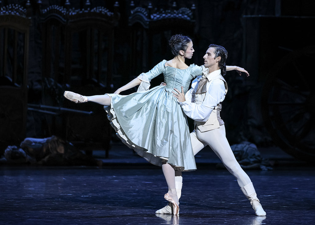 Sae Eun Park and Marc Moreau in  “L’histoire de Manon.” Photograph by Marie-Helena Buckley | OnP 