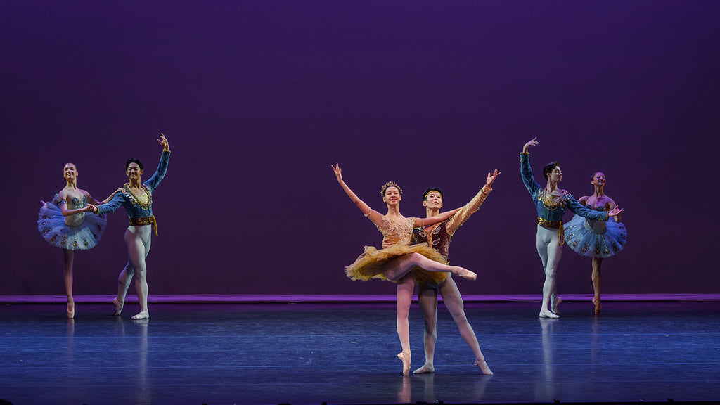 American Ballet Theatre Studio Company in “La Bayadère.” Photograph by Hyunseok Lee