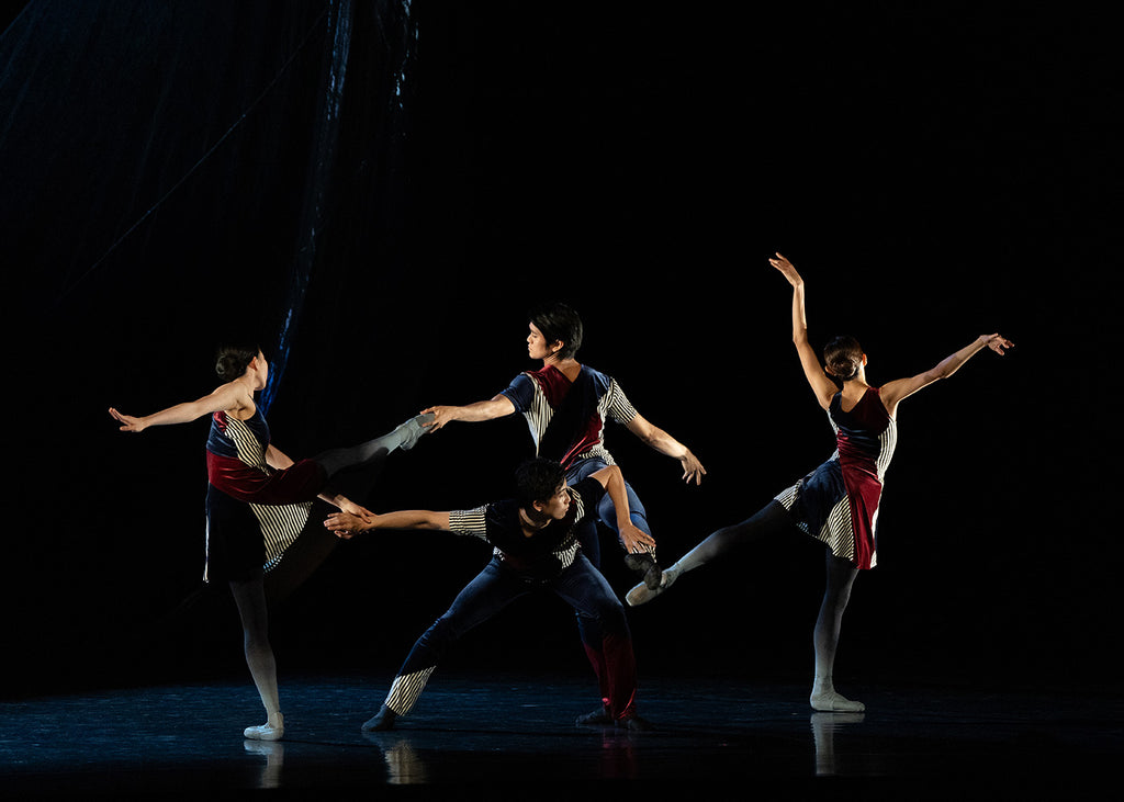 Mao Hashimoto, Naohiro Ogawa, Satoshi Nakamura, and Marina Ohki in Naoki Homan’s “String Saga.” Photograph by Yoshitomo Okuda, courtesy of the National Ballet of Japan