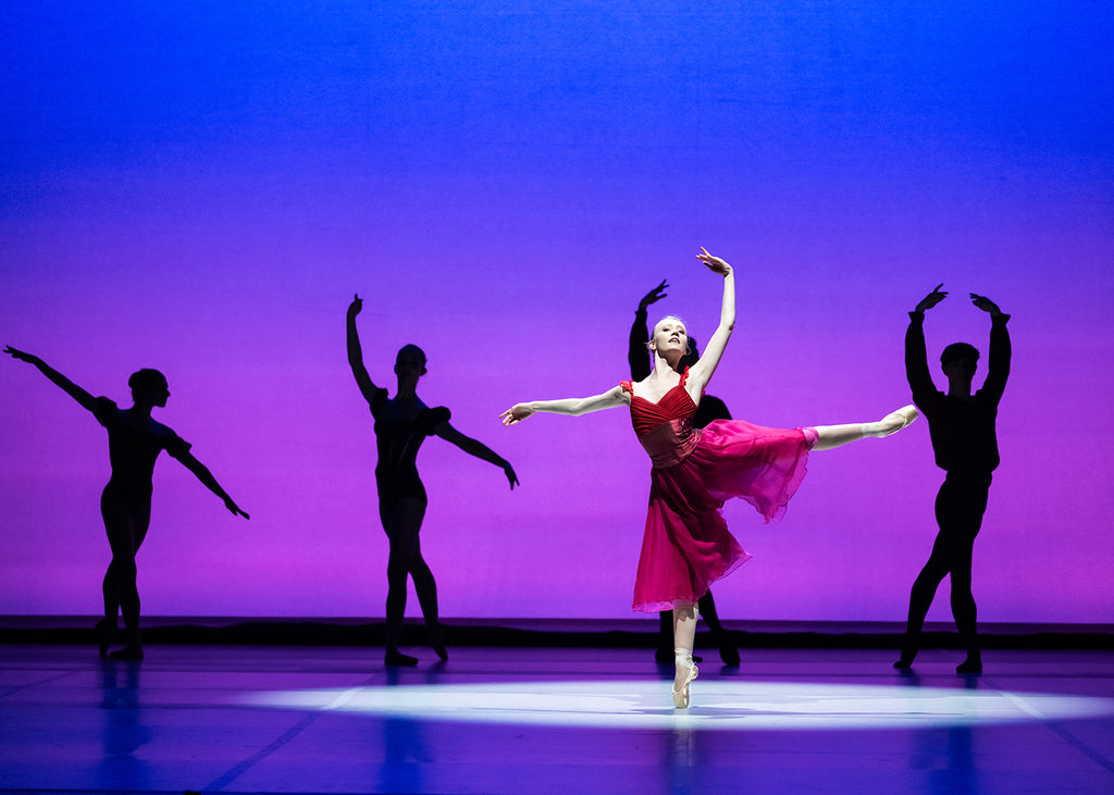 Junior Ballet of the Paris Opera in José Martinez's “Mi favorita.” Photograph by Julien Benhamou | OnP